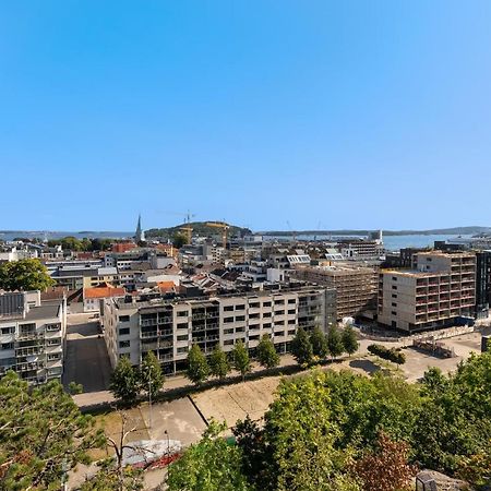 Ny Og Sentral Leilighet Kristiansand Ngoại thất bức ảnh